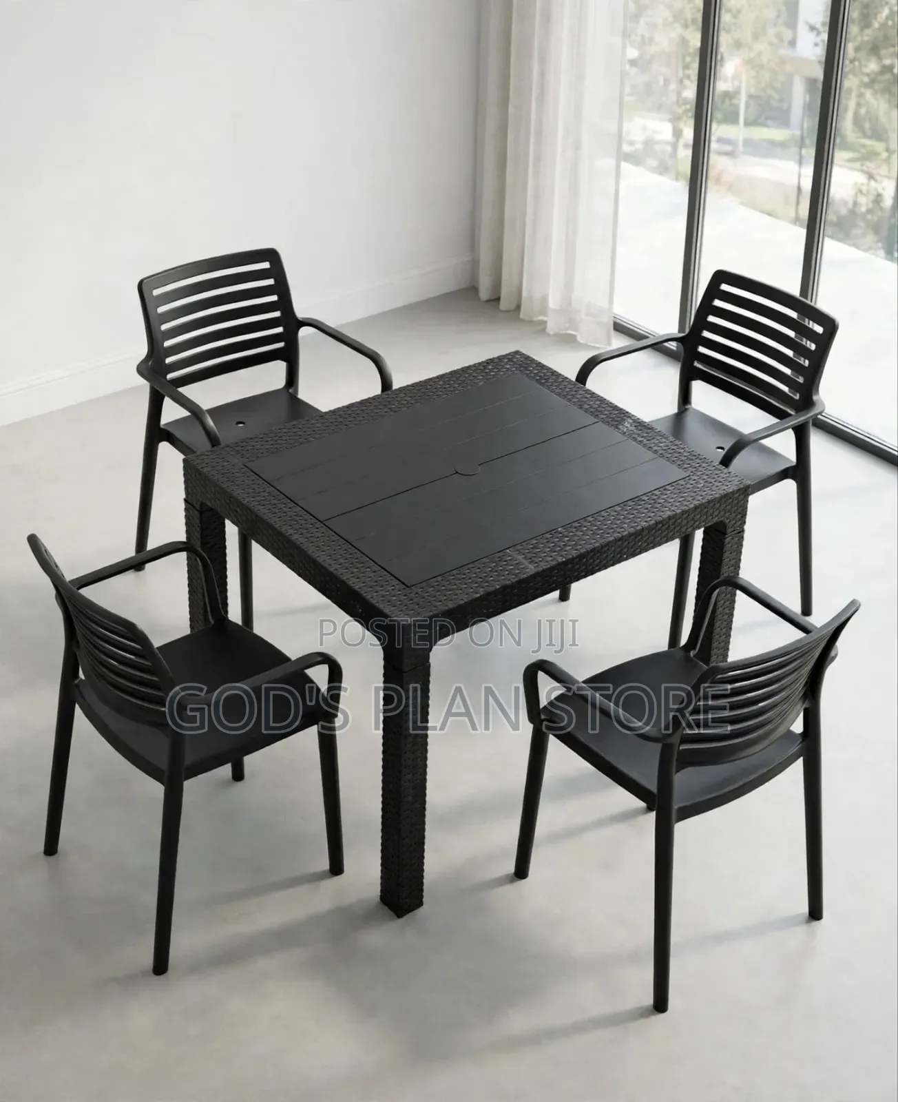 Courtyard Outdoor Indoor Plastic Table and Chairs