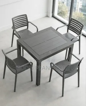 Courtyard Outdoor Indoor Plastic Table and Chairs
