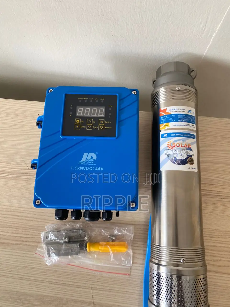 1100W Solar Borehole Pump 40m Head 10500l/H 144V DC