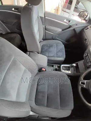 Volkswagen Tiguan R-Line 4Motion 4dr SUV AWD (2.0L 4cyl Turbo 6A) 2014