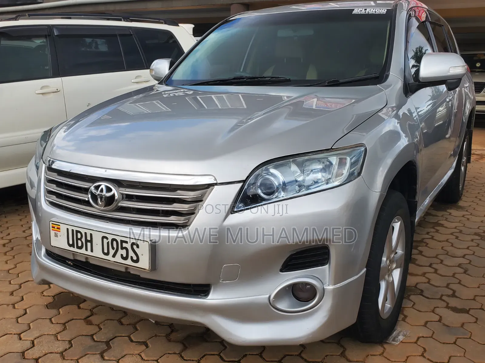 Toyota Vanguard 2010 Silver