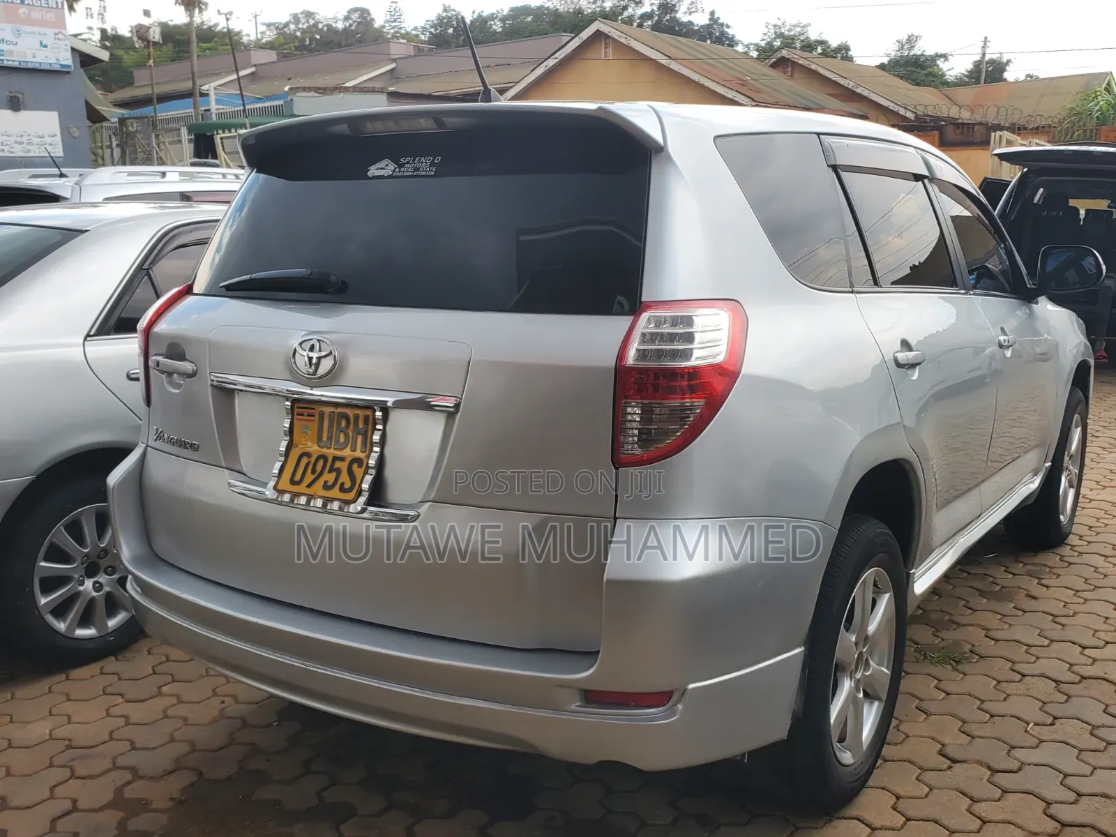 Toyota Vanguard 2010 Silver
