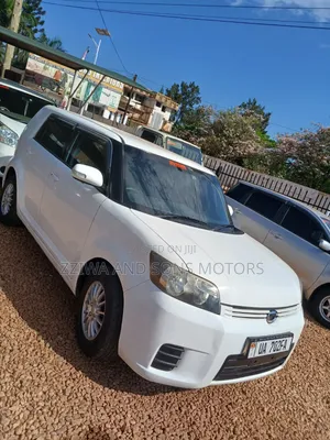 Toyota Corolla Rumion Hatchback 1.8 FWD 2011 White