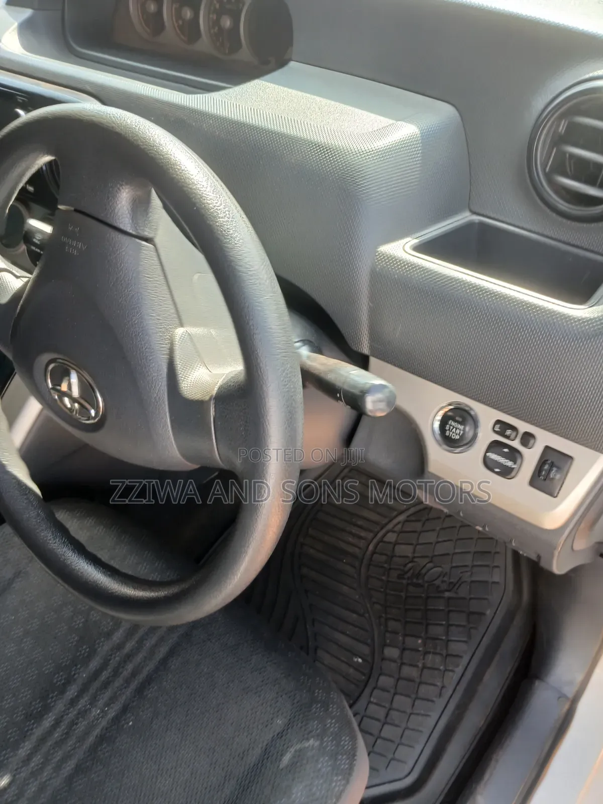 Toyota Corolla Rumion Hatchback 1.8 FWD 2011 White