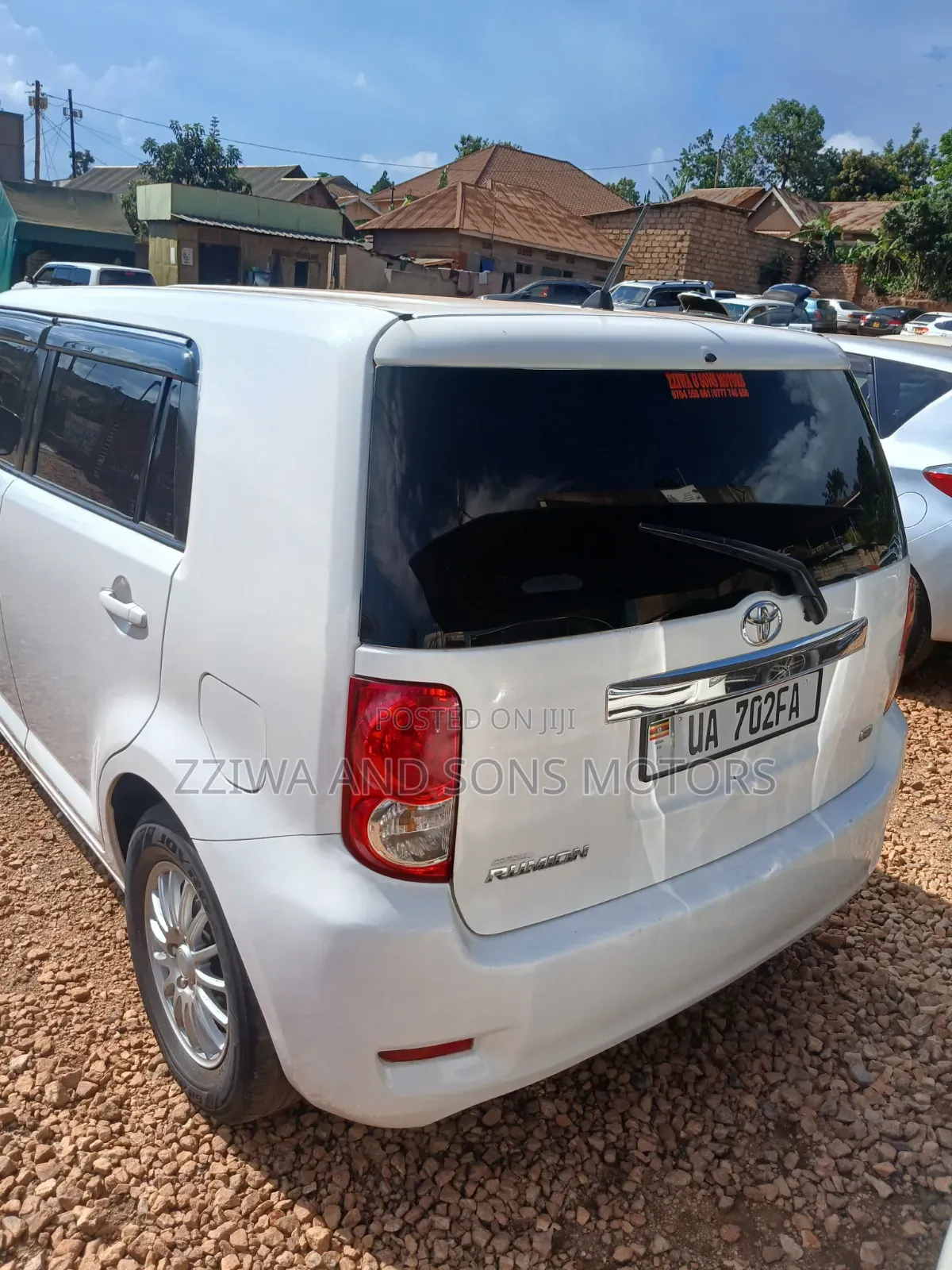 Toyota Corolla Rumion Hatchback 1.8 FWD 2011 White