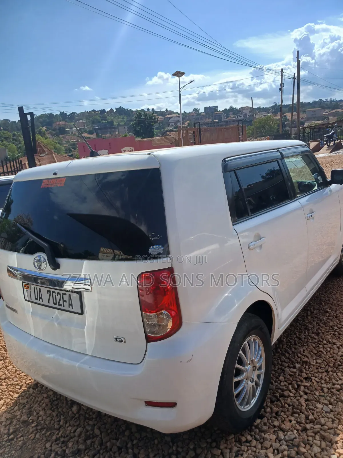 Toyota Corolla Rumion Hatchback 1.8 FWD 2011 White