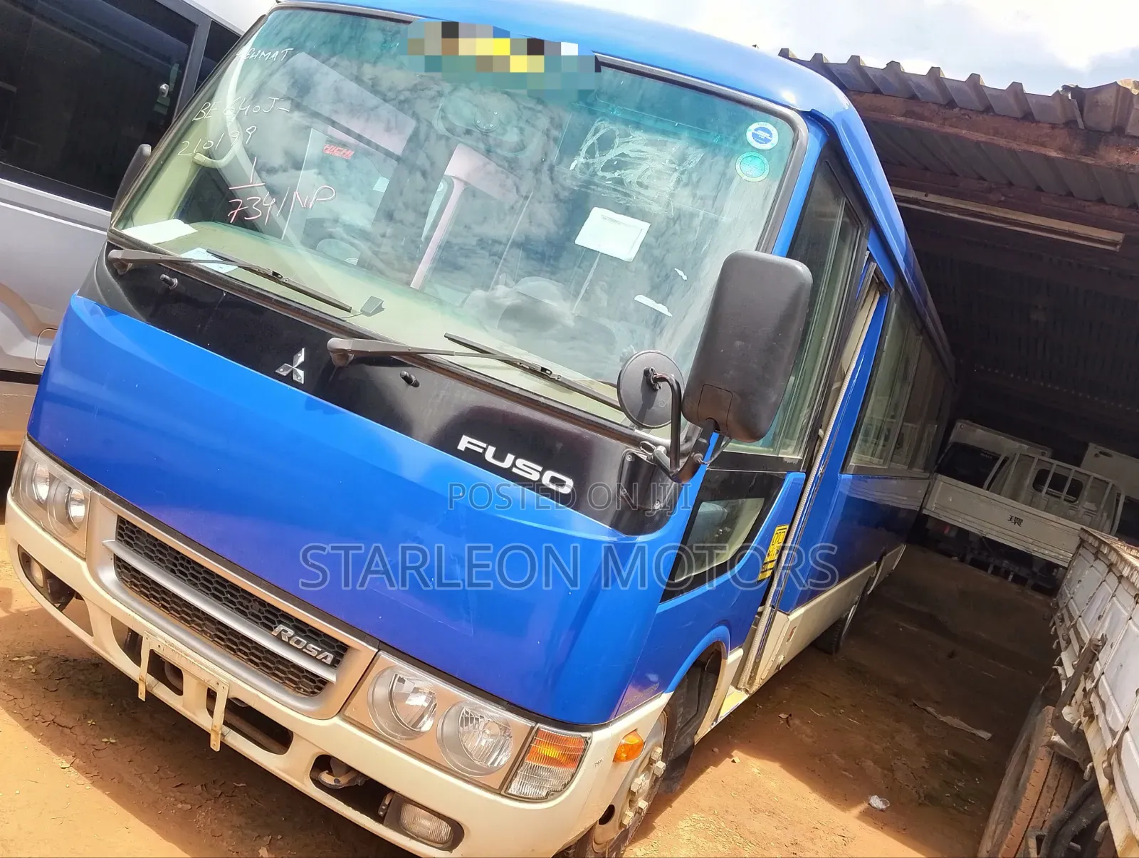 Mitsubishi Fuso Rosa 2016 Blue