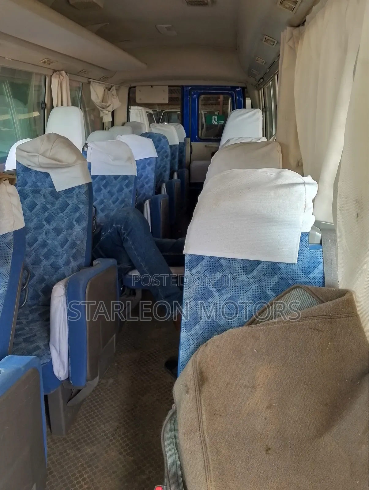 Mitsubishi Fuso Rosa 2016 Blue