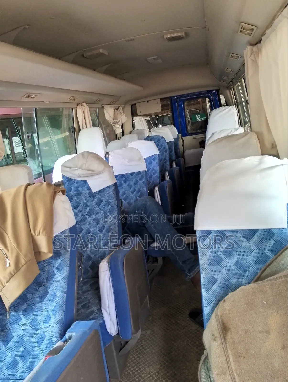 Mitsubishi Fuso Rosa 2016 Blue