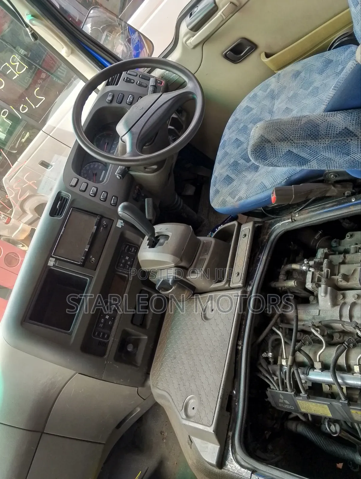 Mitsubishi Fuso Rosa 2016 Blue