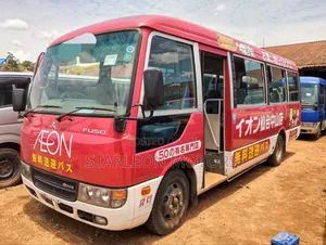 Mitsubishi Fuso Rosa 2016 Red