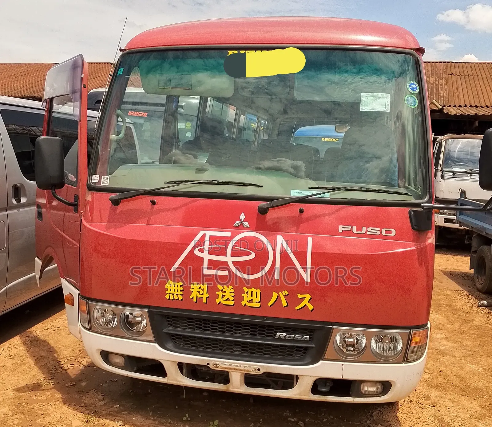 Mitsubishi Fuso Rosa 2016 Red