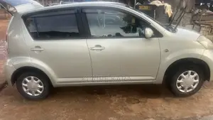 Toyota Passo 2006 Green