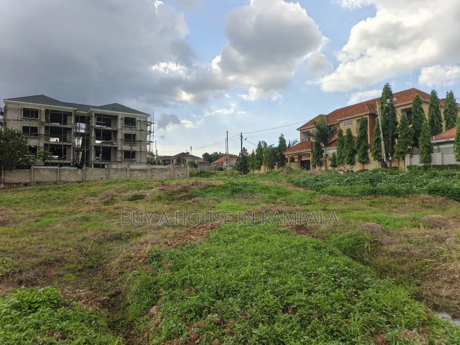 Namugongo Opposite Matyrs Shrine 100×100feet Titled Land Onsale 140m