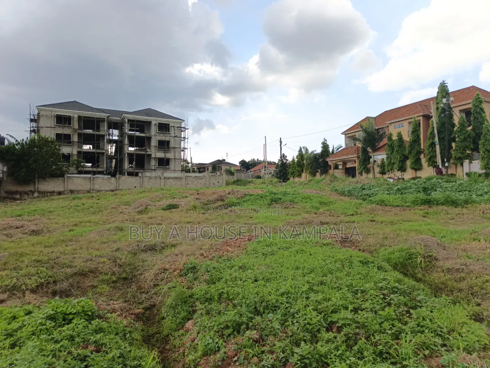 Namugongo Opposite Matyrs Shrine 100×100feet Titled Land Onsale 140m