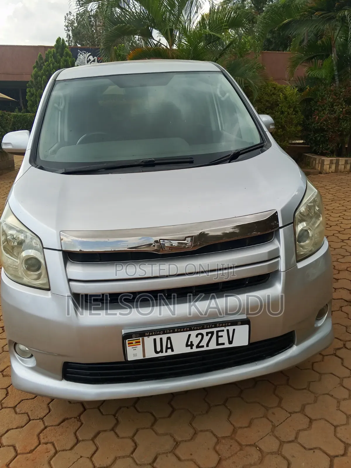 Toyota Noah 2008 Silver