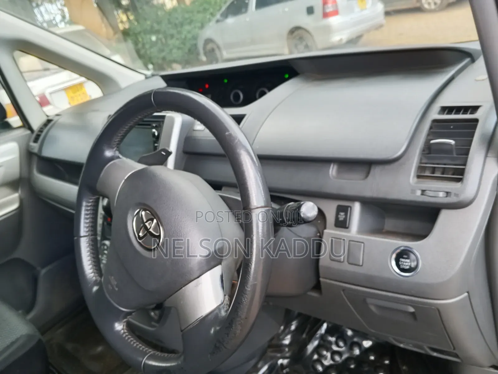 Toyota Noah 2008 Silver