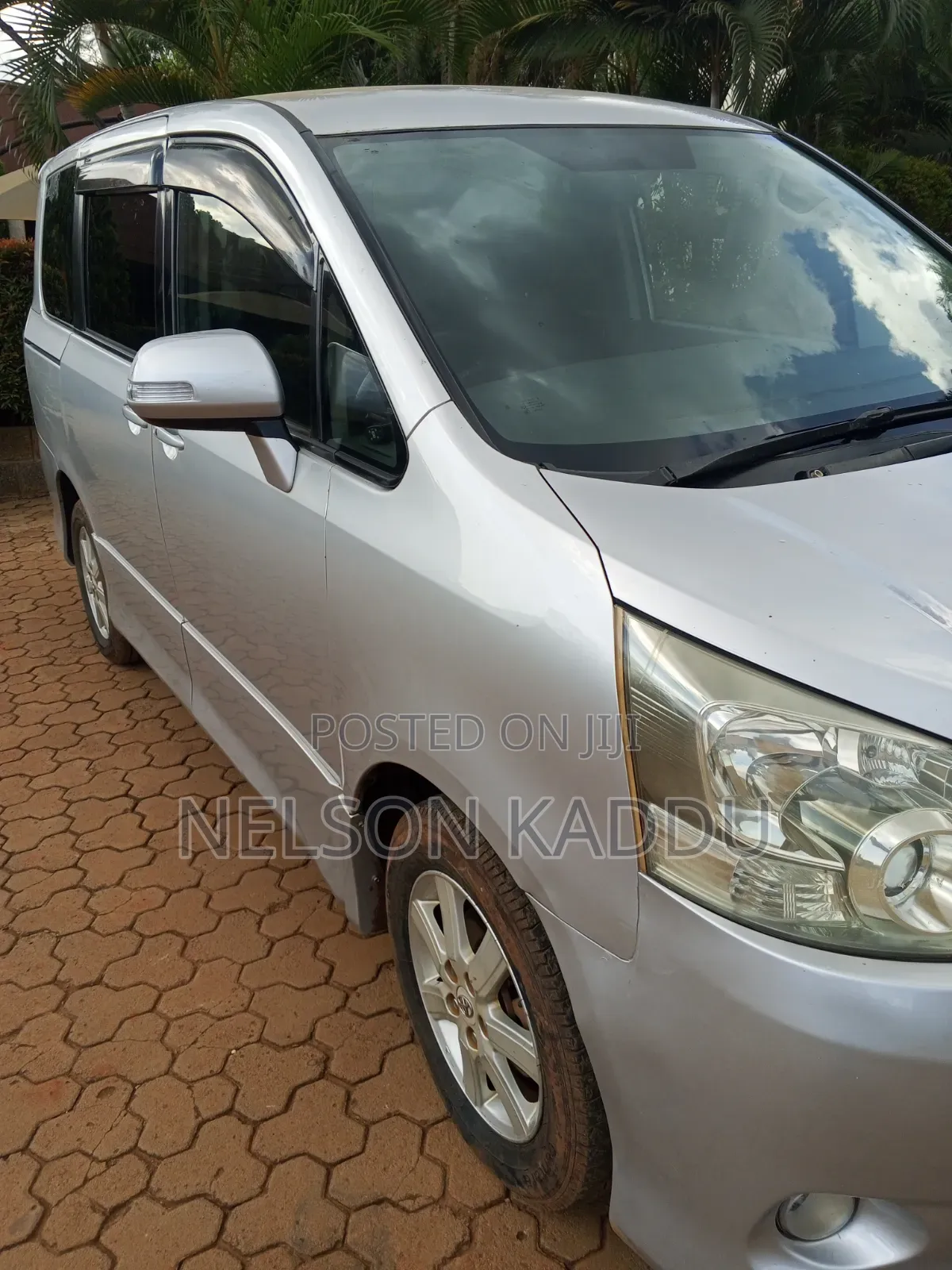 Toyota Noah 2008 Silver