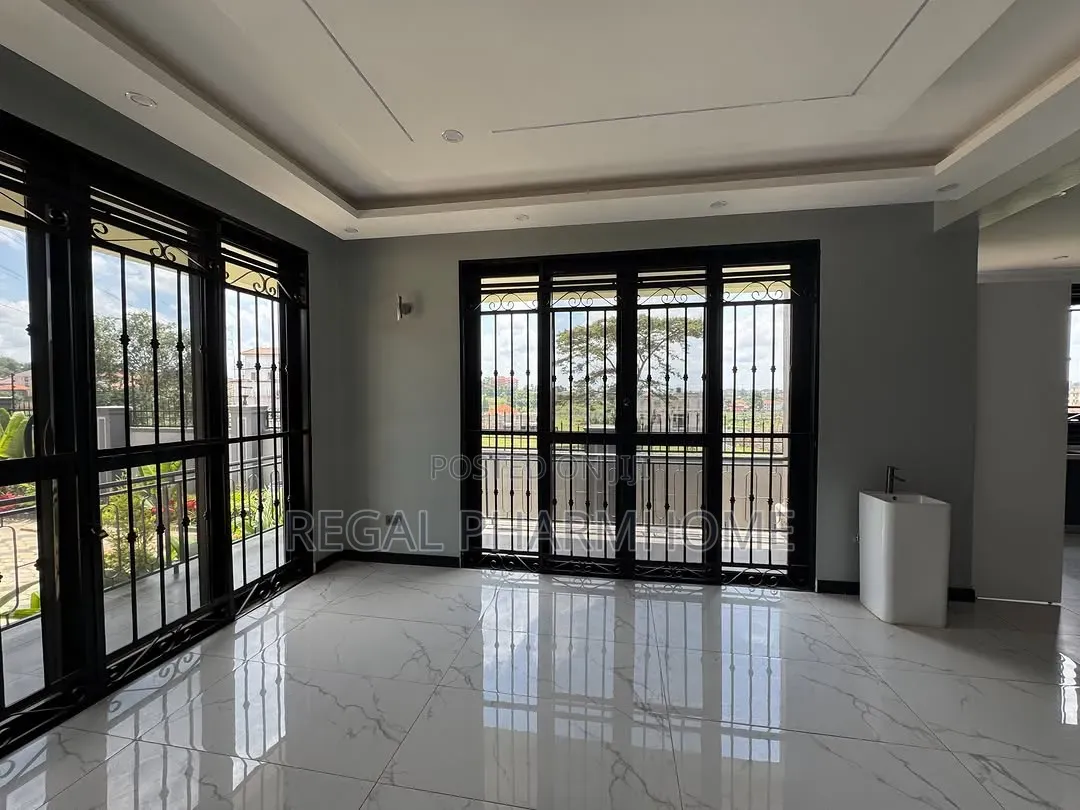 5bdrm Duplex in Munyonyo Kigo, Central Division for rent