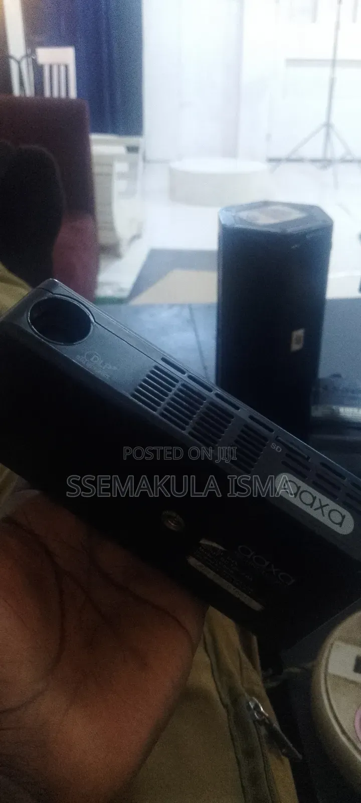 P4X Good Projector With Good Display and Resolution
