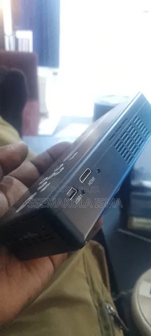 P4X Good Projector With Good Display and Resolution