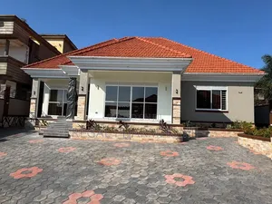 3bdrm Bungalow in Munyonyo Kigo, Central Division for rent