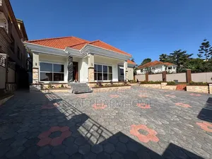 3bdrm Bungalow in Munyonyo Kigo, Central Division for rent
