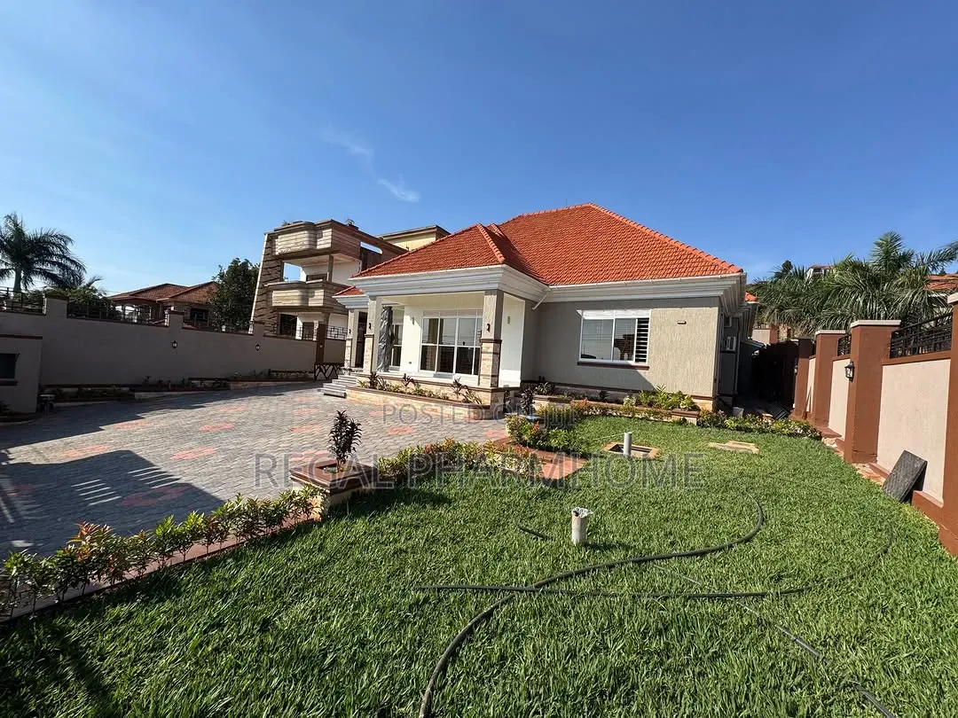 3bdrm Bungalow in Munyonyo Kigo, Central Division for rent