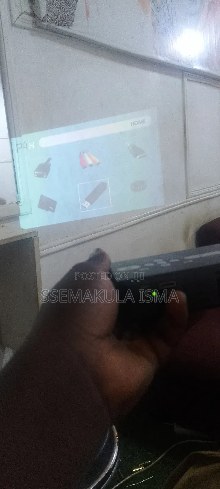 P4X Good Projector With Good Display and Resolution