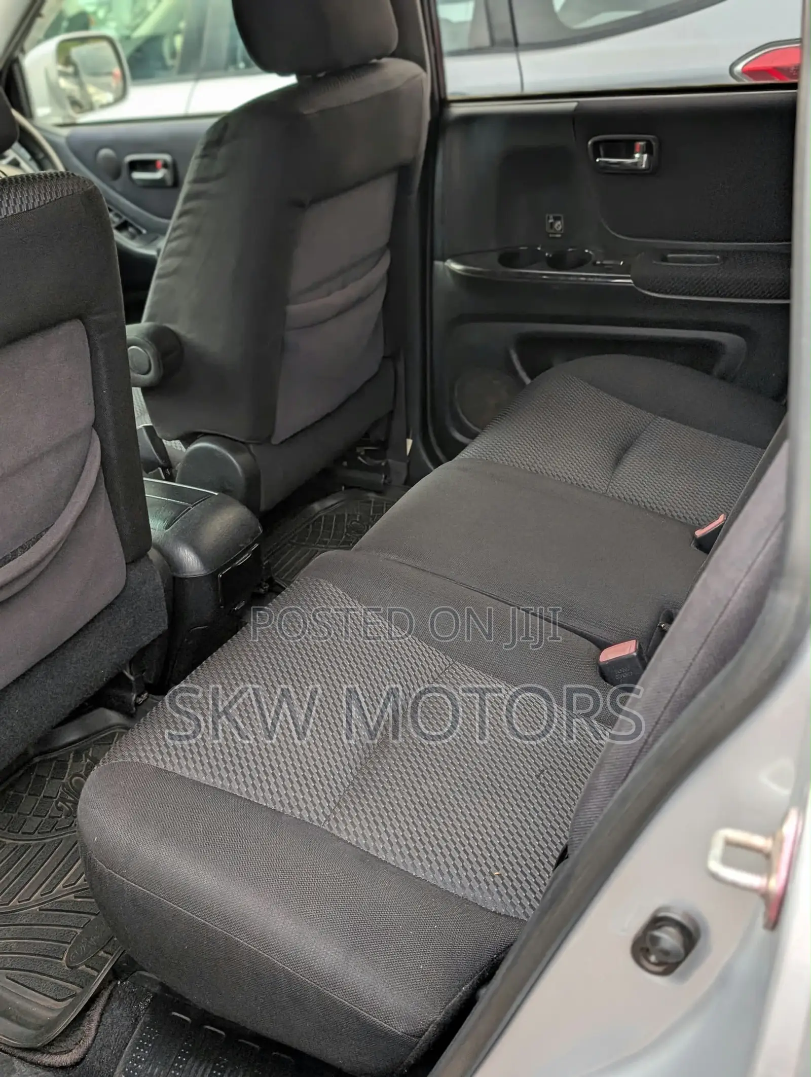 Toyota Kluger 2006 Silver