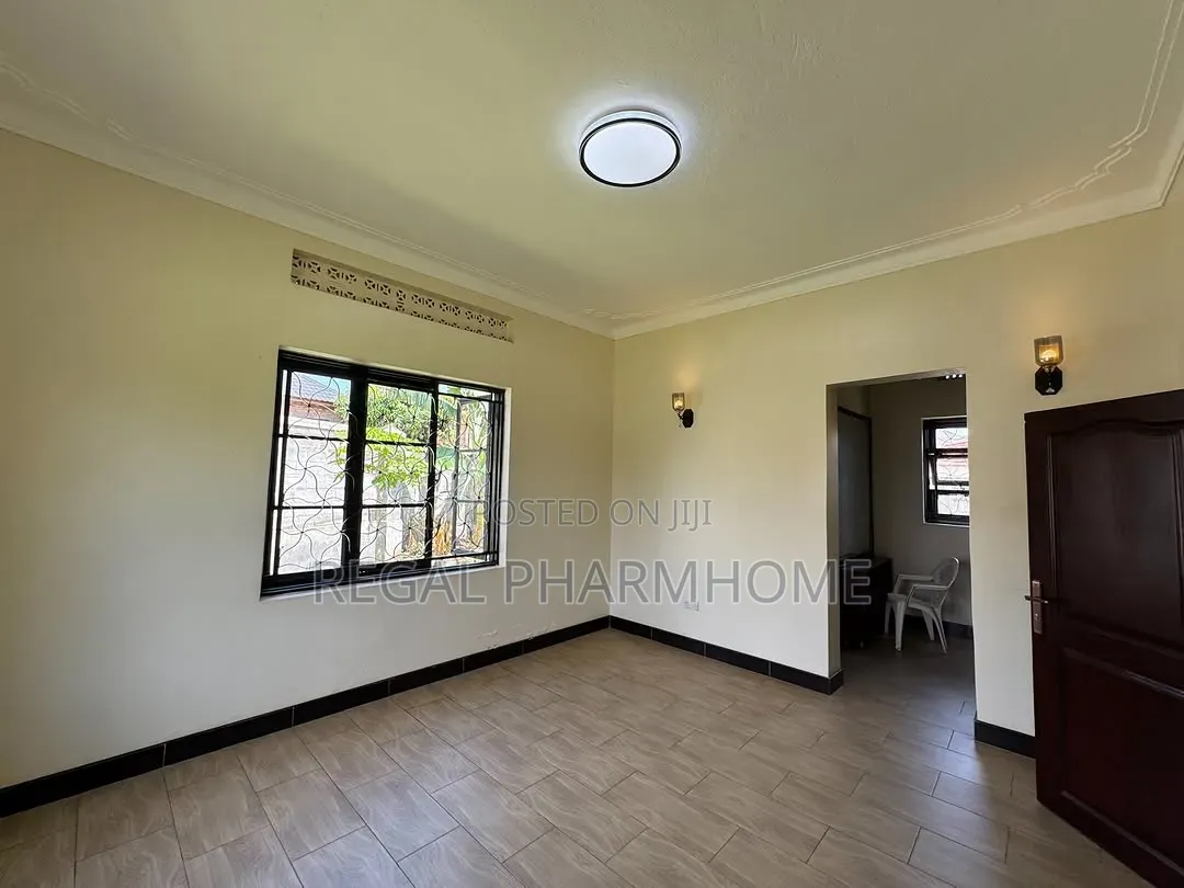 4bdrm Bungalow in Mmunyonyo Kigo, Central Division for rent