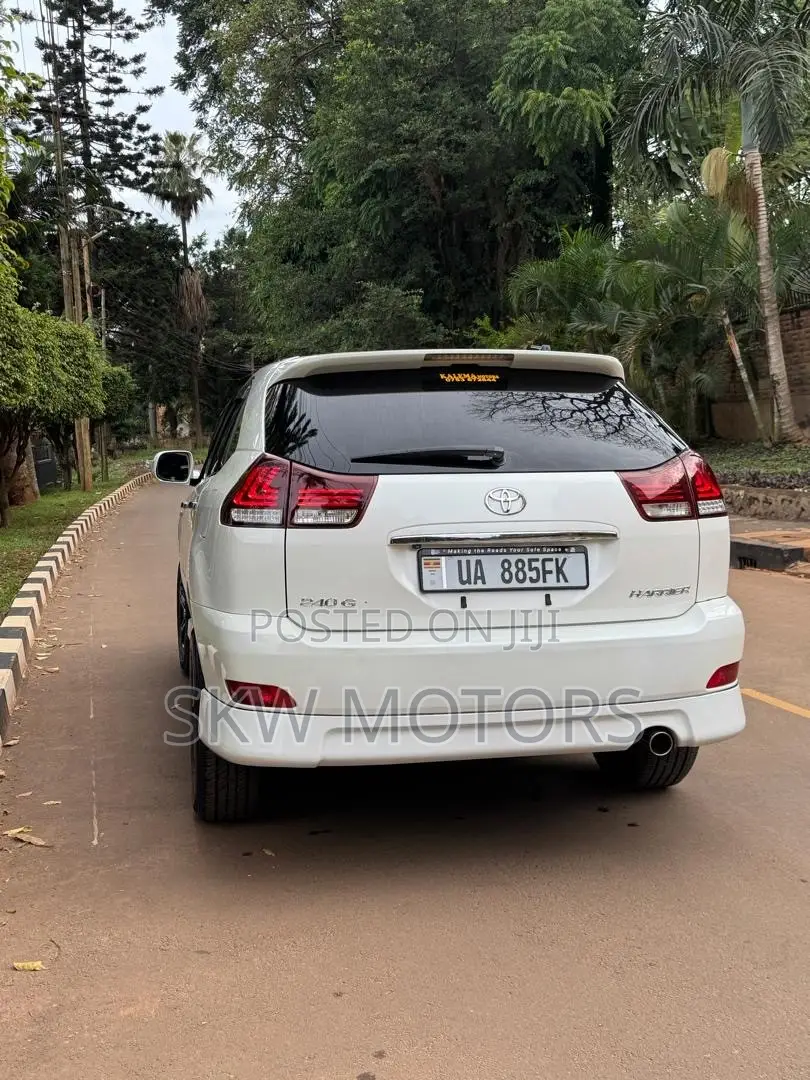 Toyota Harrier 2009 White