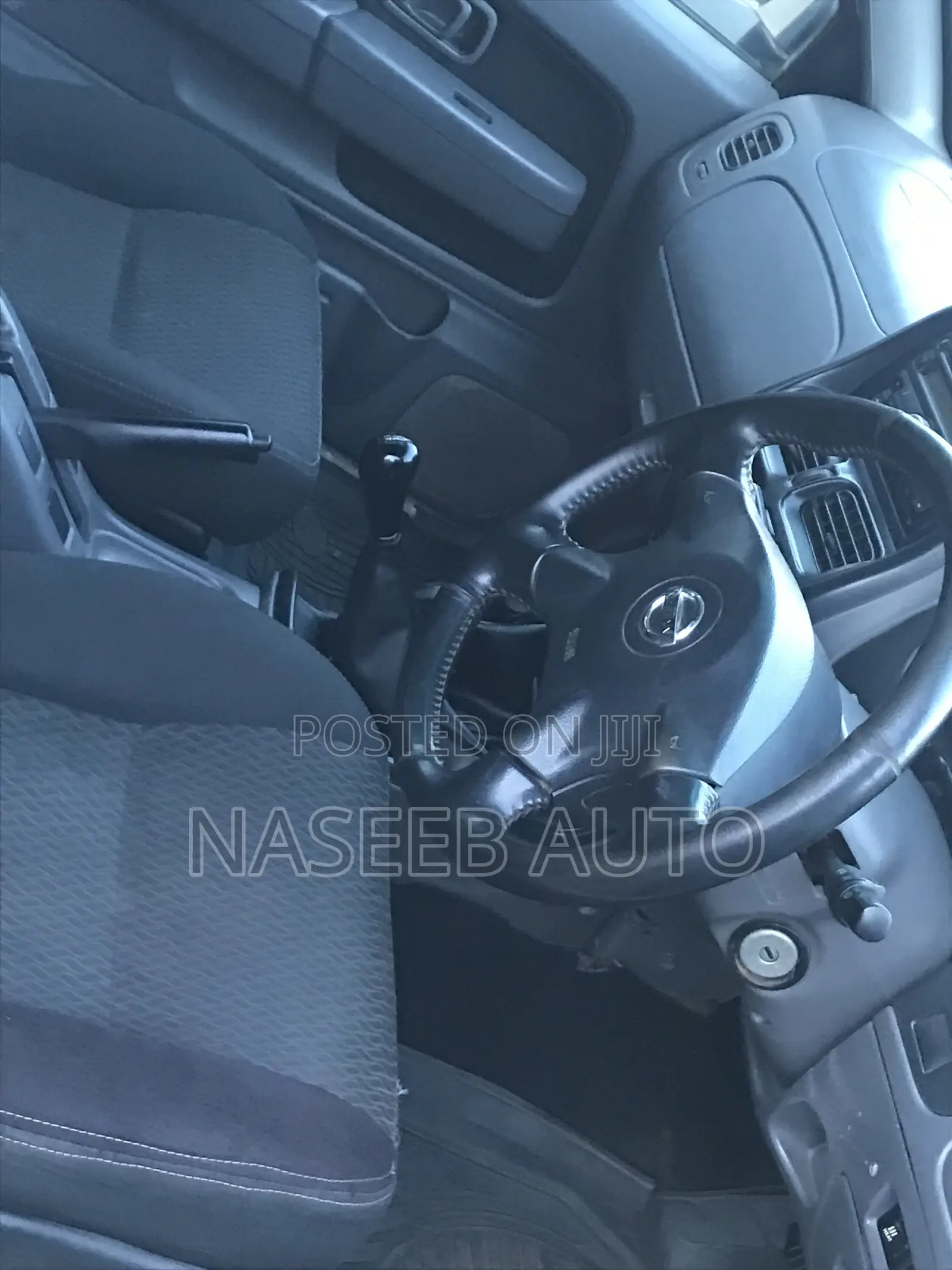 Nissan Hardbody 2013 White