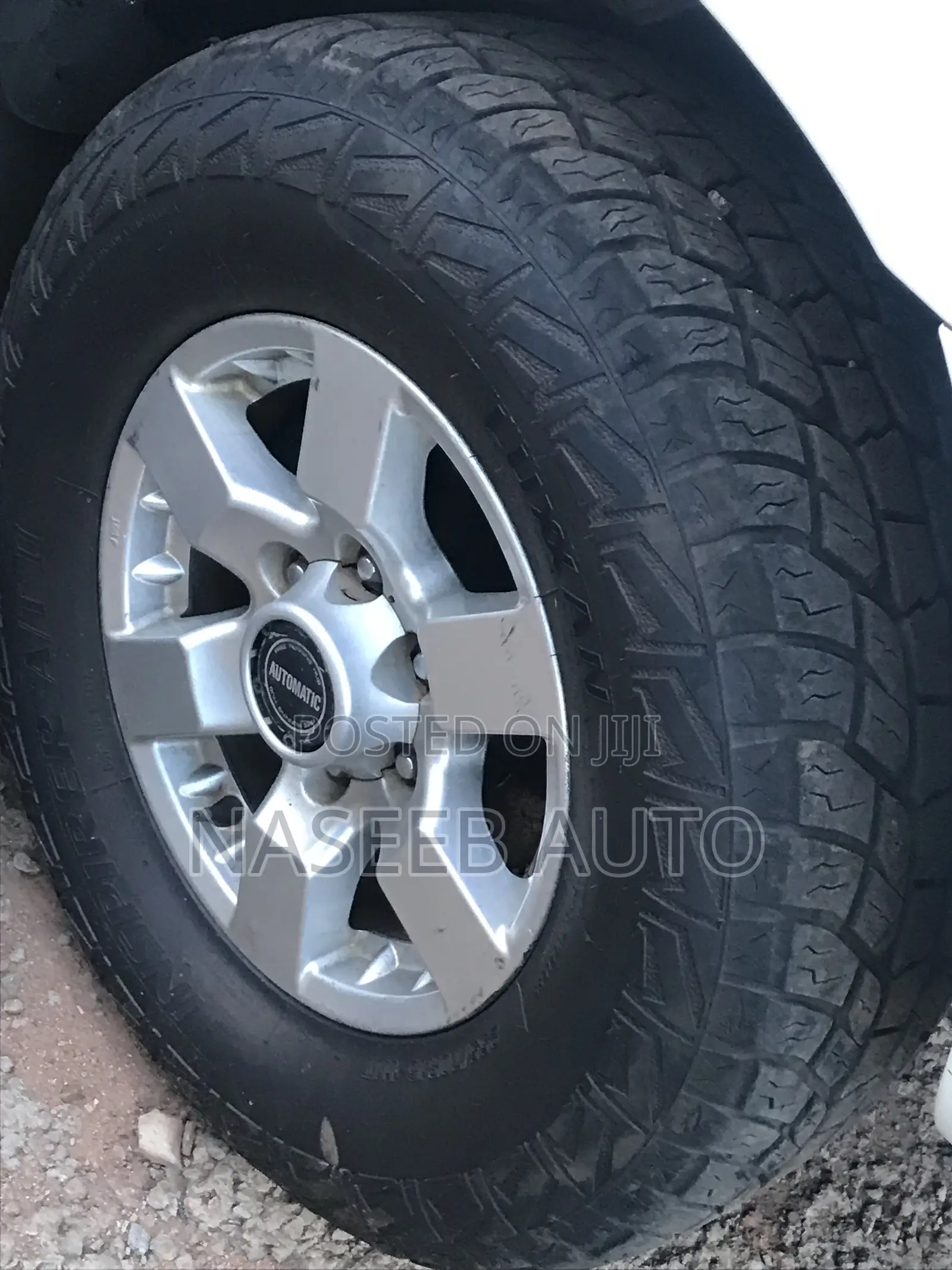 Nissan Hardbody 2013 White