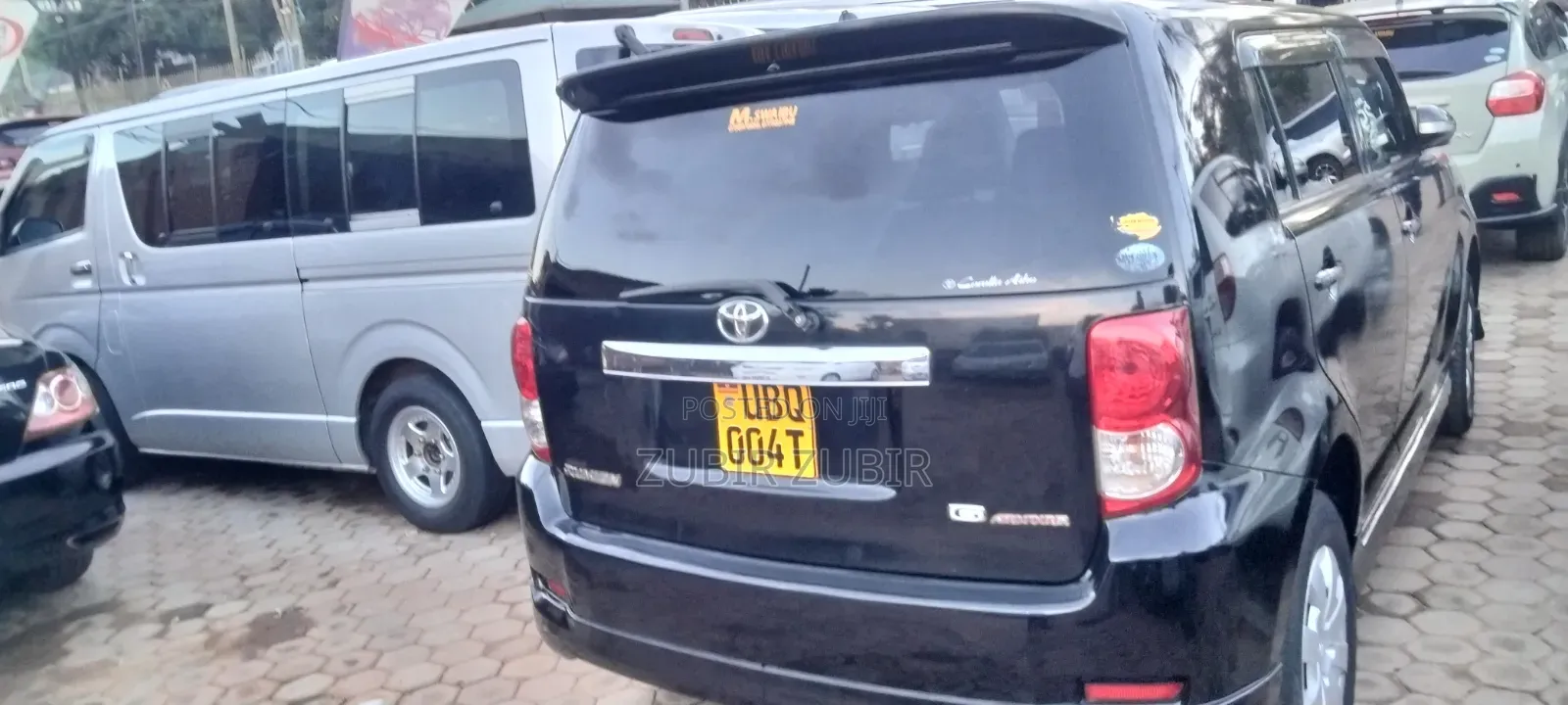 Toyota Corolla Rumion 2010 Black