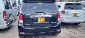 Toyota Corolla Rumion 2010 Black