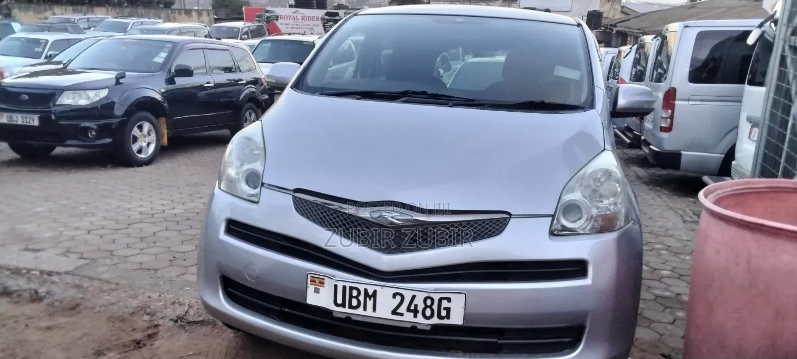 Toyota Ractis 2015 Silver