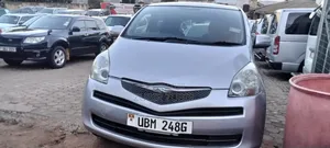 Toyota Ractis 2015 Silver