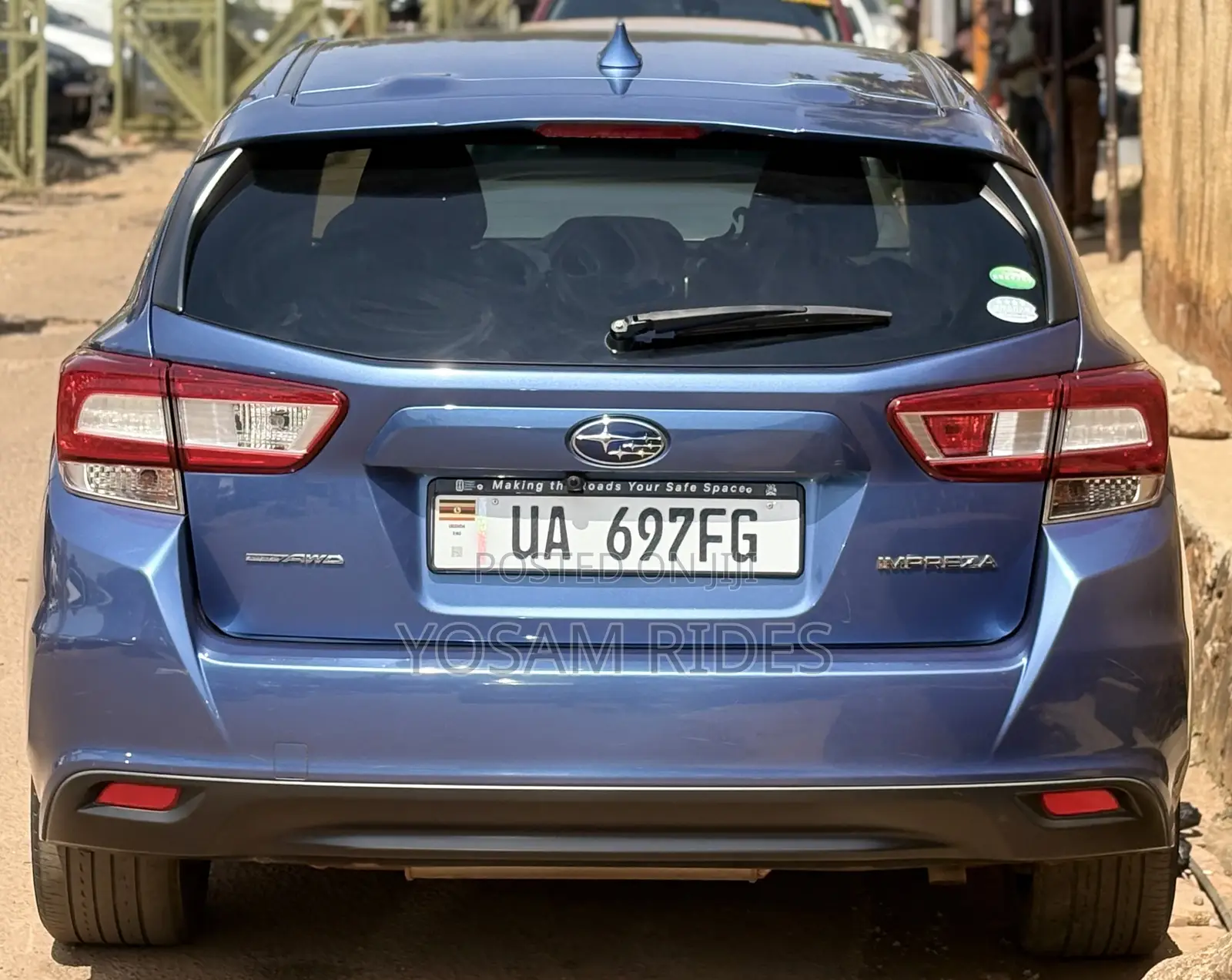 Subaru Impreza 2.0i Limited PZEV 4dr Hatchback AWD (2.0L 4cyl CVT) 2015