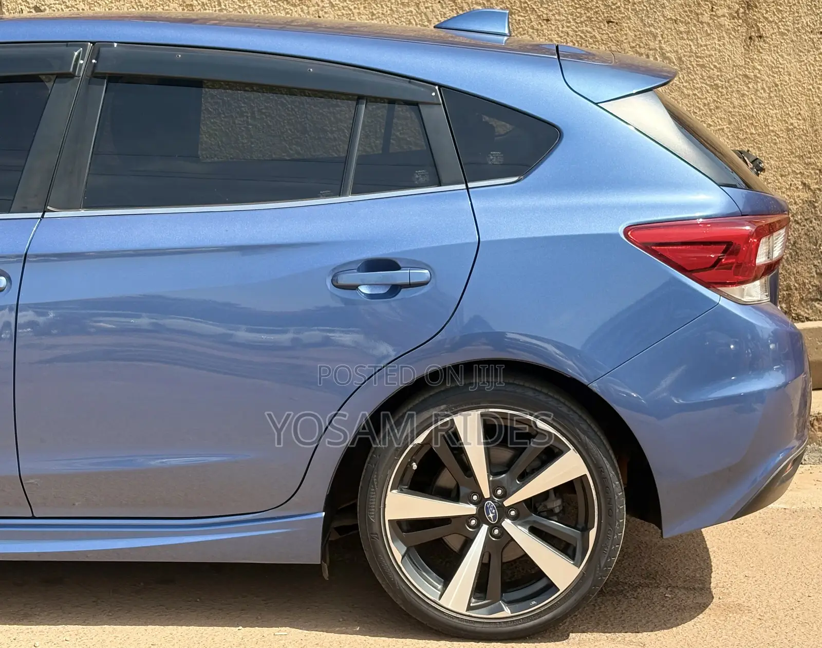 Subaru Impreza 2.0i Limited PZEV 4dr Hatchback AWD (2.0L 4cyl CVT) 2015