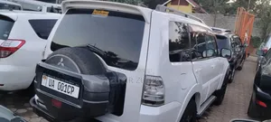 Mitsubishi Pajero 2010 White