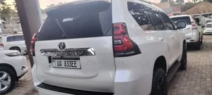Toyota Land Cruiser Prado 2018 White