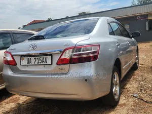 Toyota Premio 2010 Silver