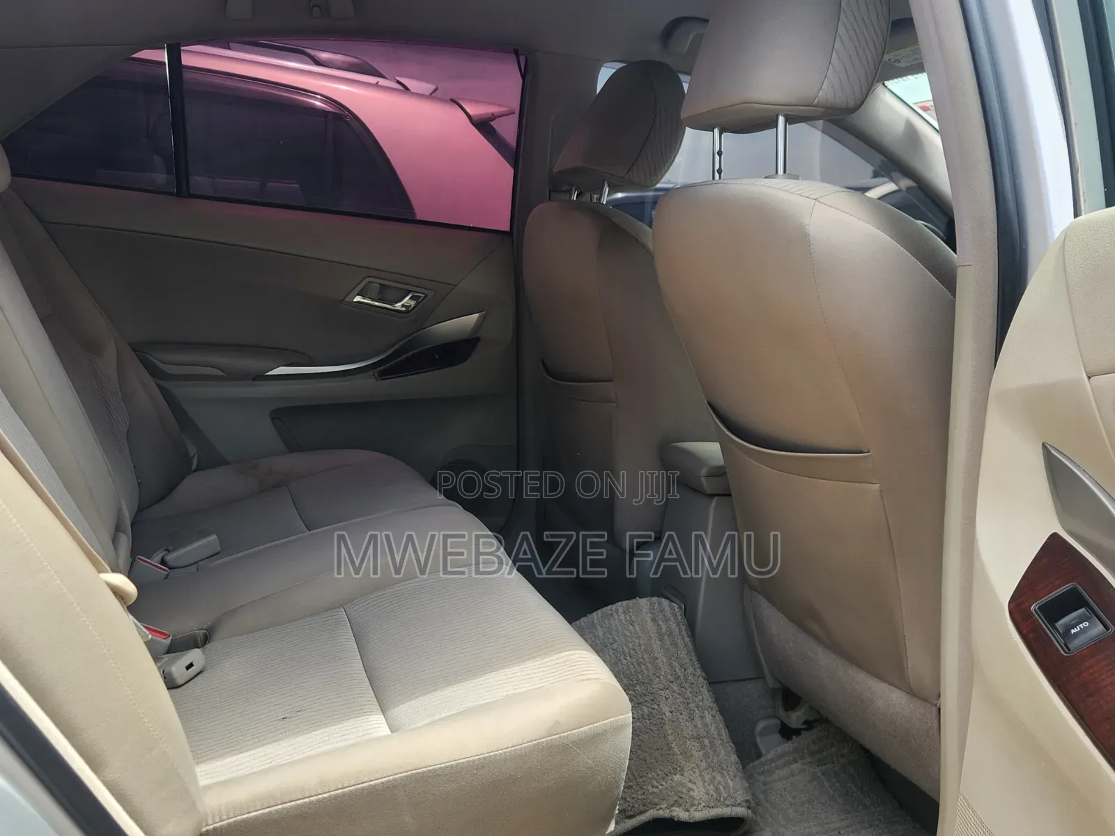 Toyota Premio 2010 Silver