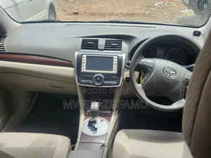 Toyota Premio 2010 Silver