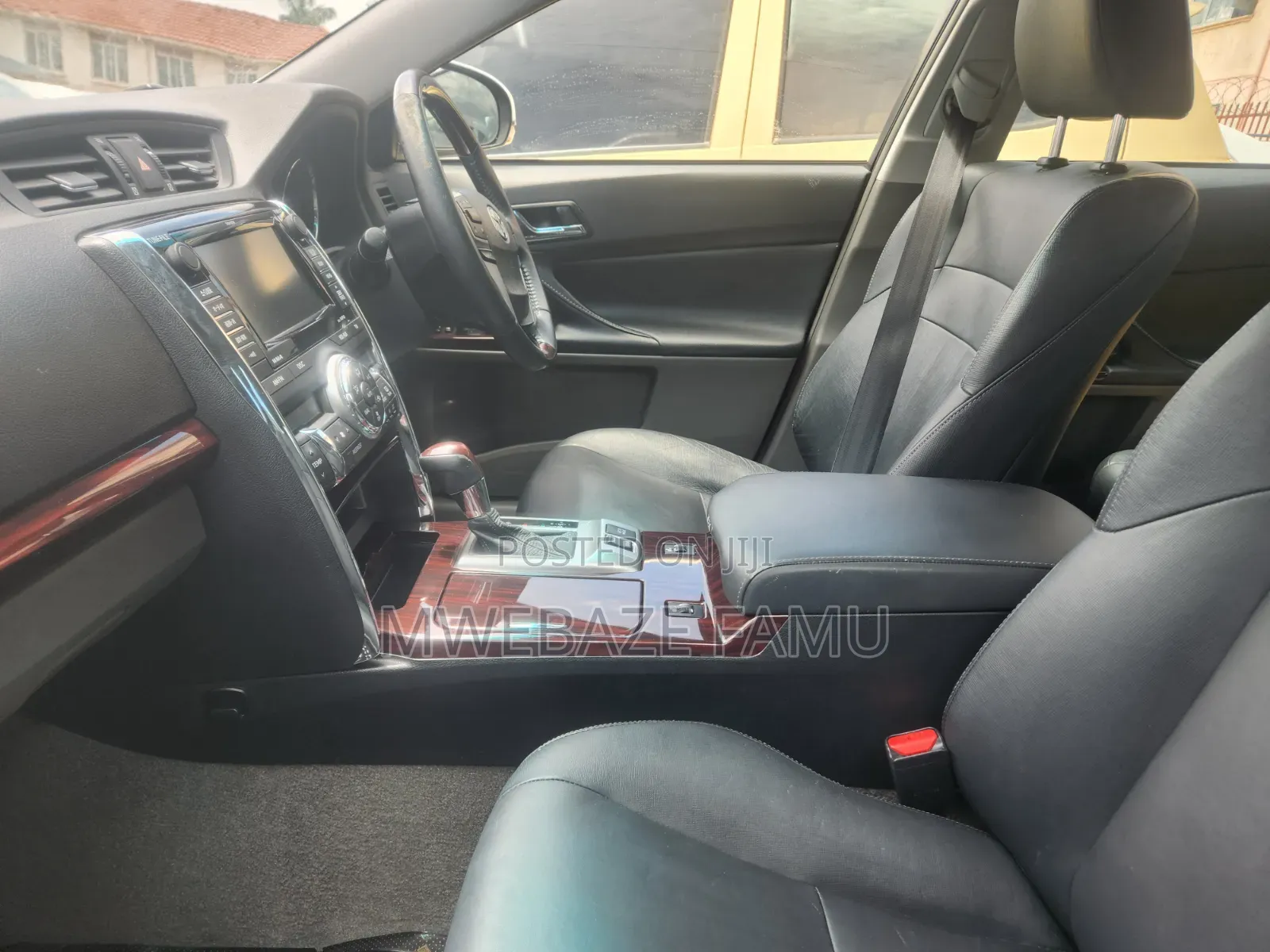 Toyota Mark X 2010