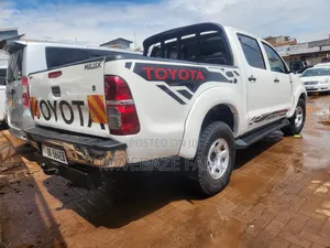Toyota Hilux 2015