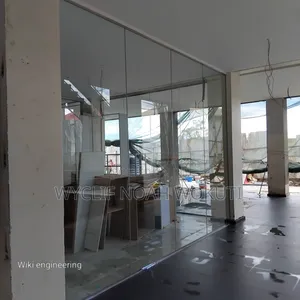 Frameless Office Partition