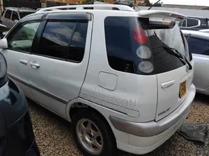 Toyota Raum 2002 White