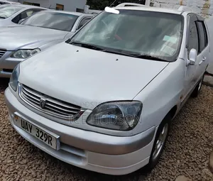 Toyota Raum 2002 White